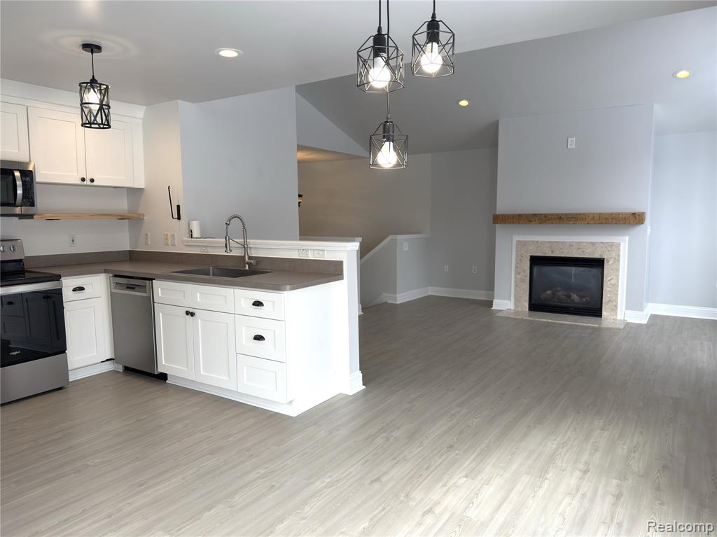 4213 Elizabeth Avenue, Canton, MI 48188 — Photo 5