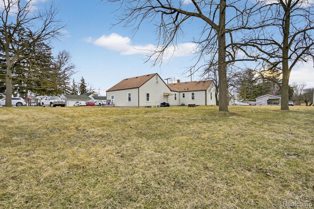 200 N River Road, Saginaw, MI 48609 — Photo 6