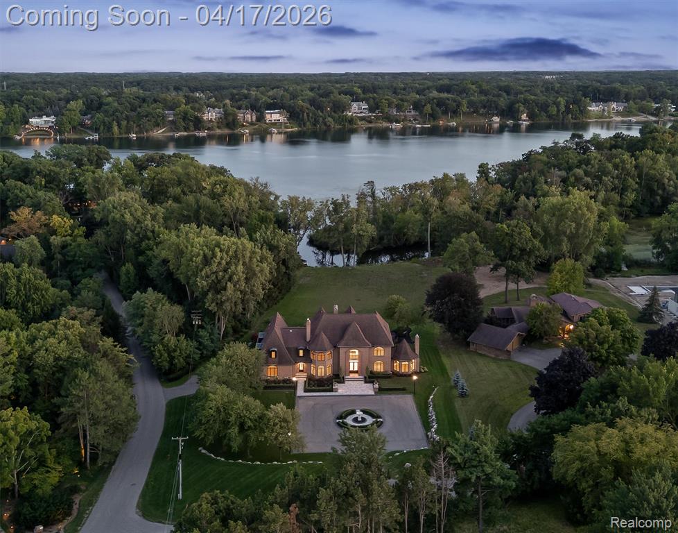 5305 Elmgate Bay Drive, Orchard Lake Village, MI 48324 — Photo 3