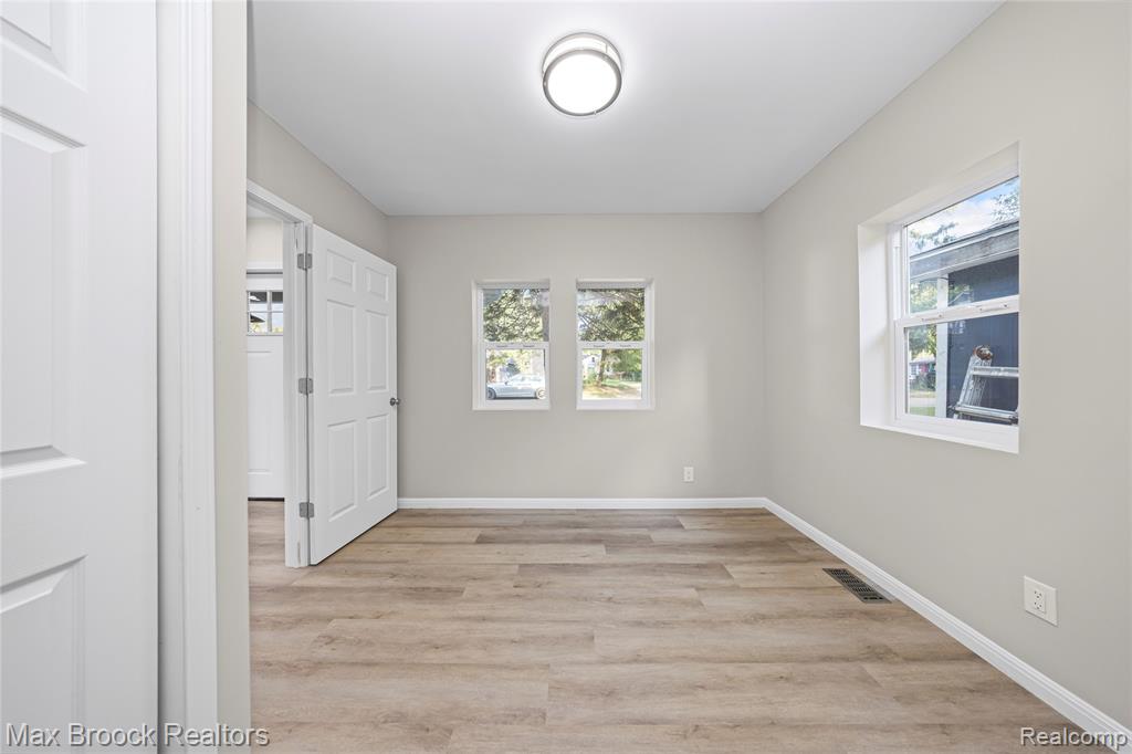 3187 Woodlawn Street, Commerce Twp, MI 48390 — Photo 43