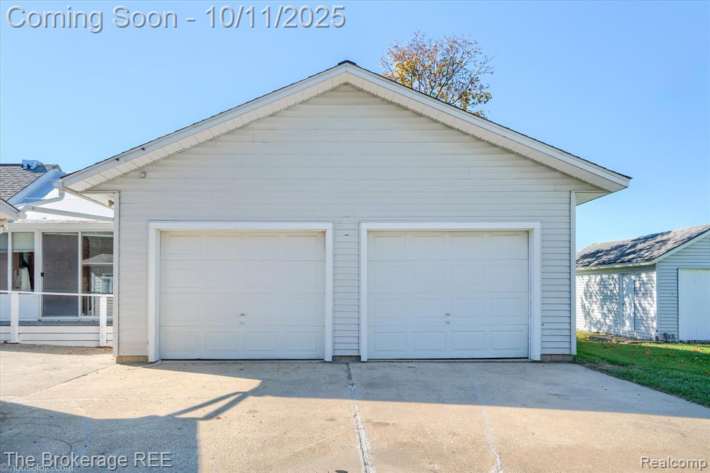 5234 Kelly Road, Flint, MI 48504 — Photo 26