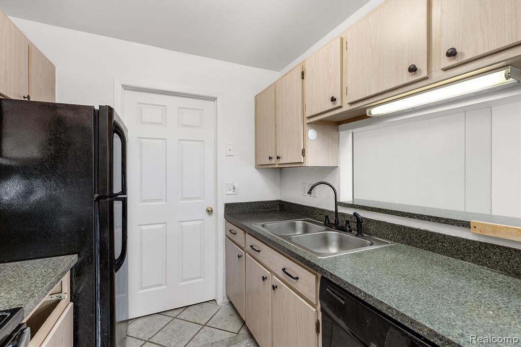 22241 ATLANTIC POINTE, Farmington Hills, MI 48336 — Photo 10