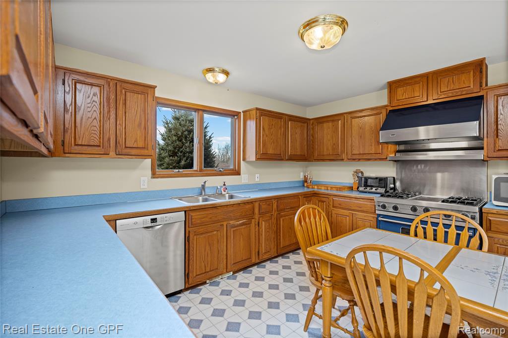 1135 Holmes Road, Allenton, MI 48002 — Photo 15