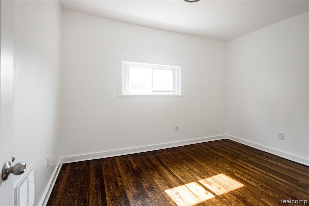 2659 HARDING Street, Detroit, MI 48214 — Photo 32
