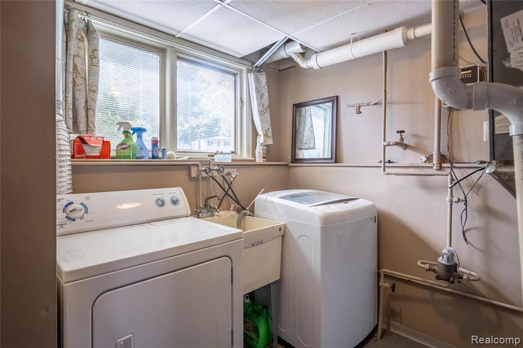 908 W Elmwood Avenue, Clawson, MI — Photo 28