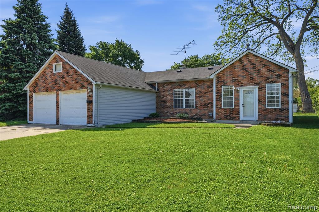 5634 Chicago Road, Warren, MI 48092