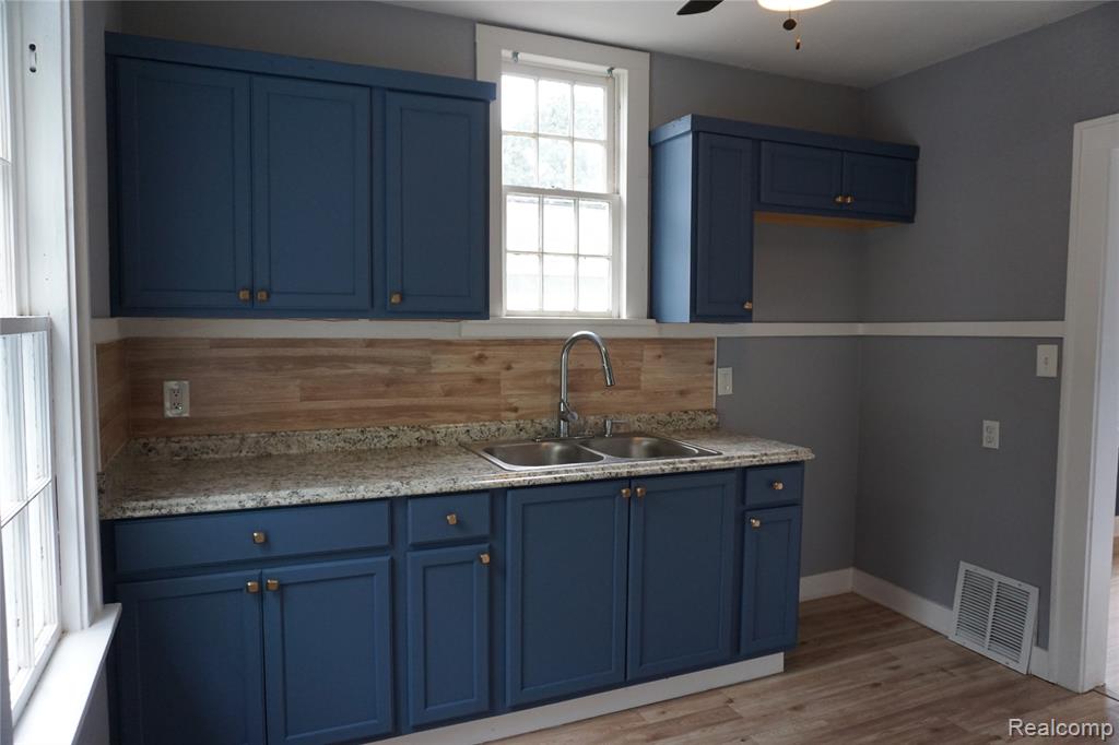 4209 CUSTER Avenue, Flint, MI 48507 — Photo 11