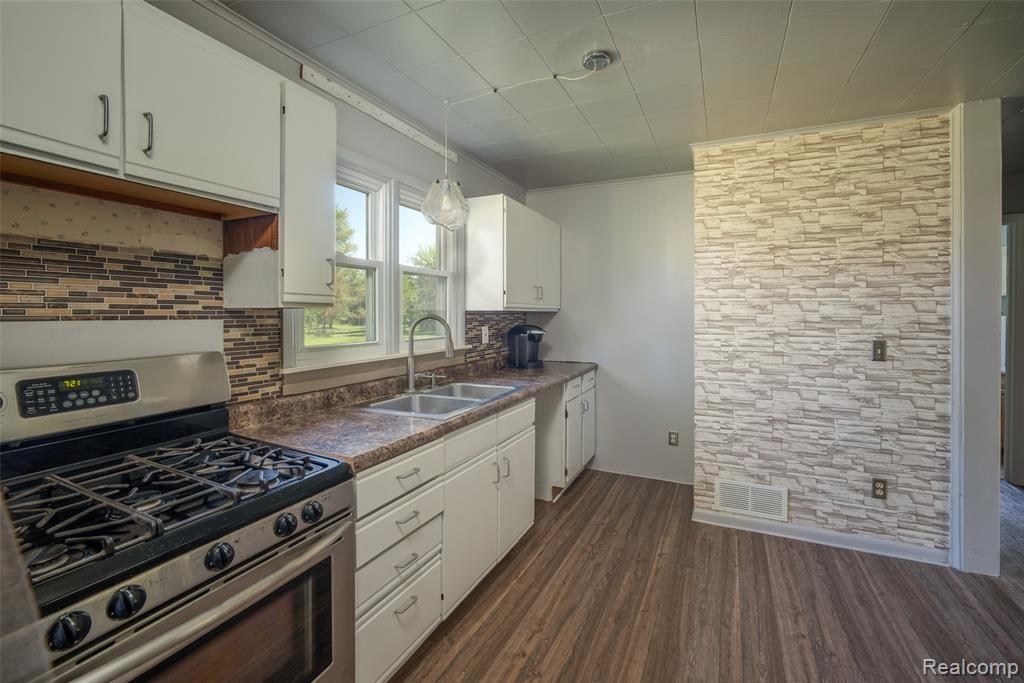 7016 Davison Road, Davison, MI 48423 — Photo 22