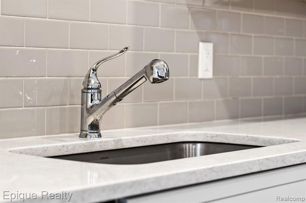 3090 N Spurway Drive, Ann Arbor, MI 48105 — Photo 10