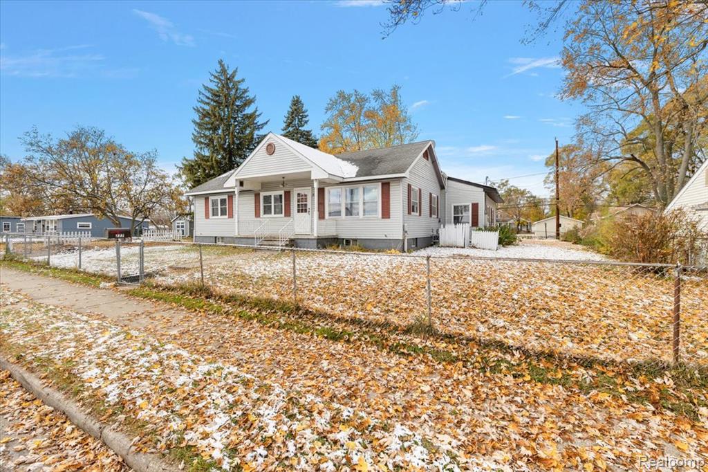 777 Emerson Avenue, Pontiac, MI 48340 — Photo 3