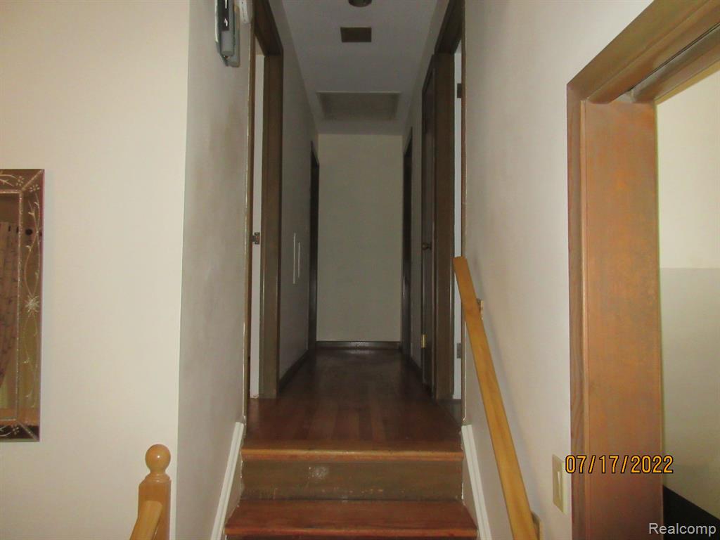29497 GERALDINE Drive, Warren, MI 48093 — Photo 10