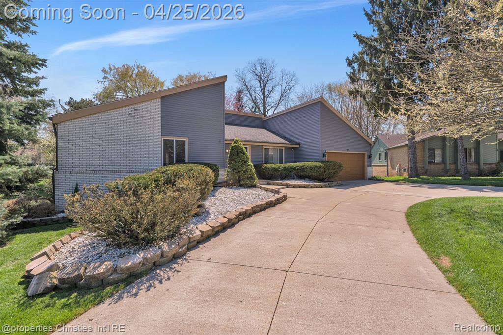 7573 Ashburton Court, West Bloomfield, MI — Photo 3