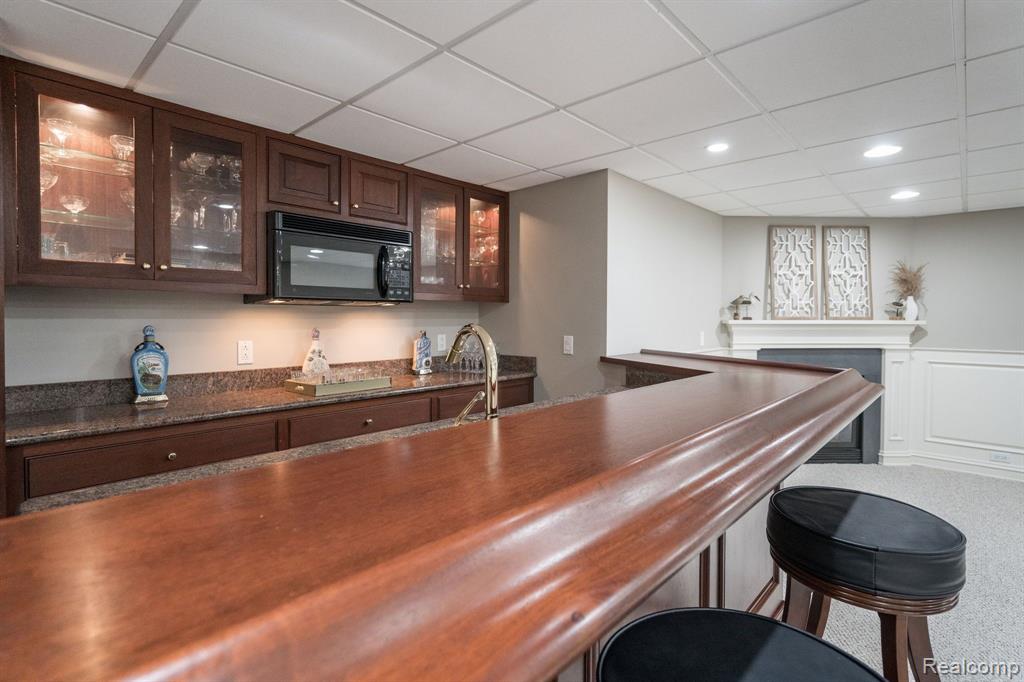 411 CHERRY TREE Lane, Rochester Hills, MI 48306 — Photo 44