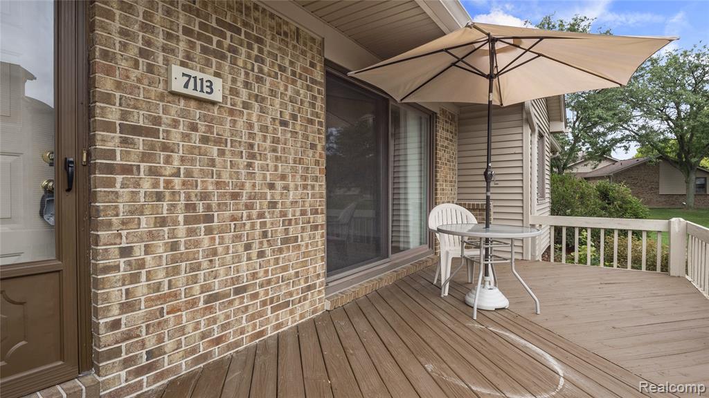 7113 Elmhurst, West Bloomfield, MI — Photo 5