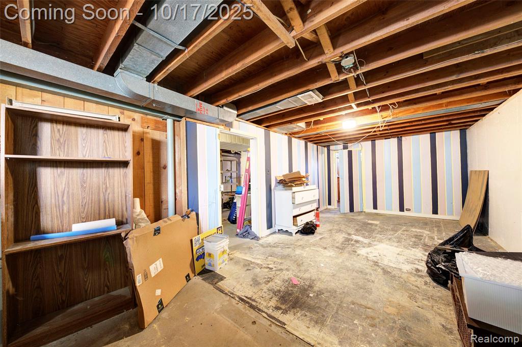 838 Westwood Drive, Fenton, MI 48430 — Photo 21