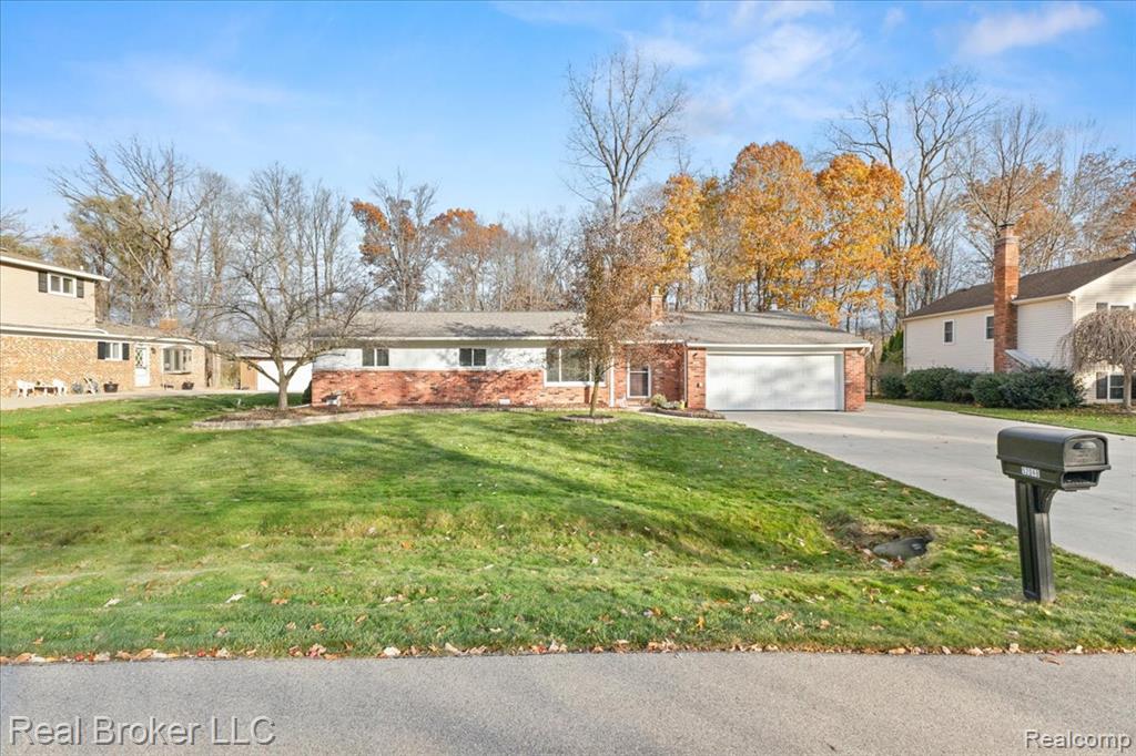 52048 Brentwood Drive, Shelby Twp, MI 48316 — Photo 3