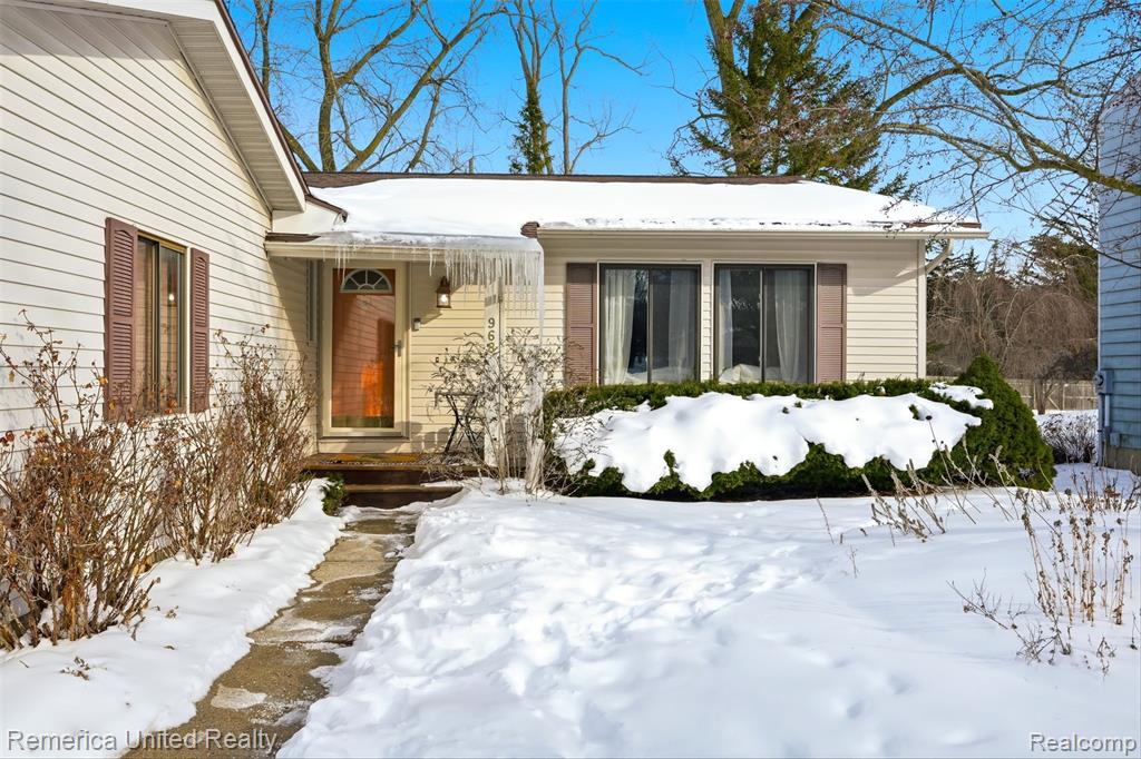 968 Touraine Avenue, East Lansing, MI 48823 — front exterior
