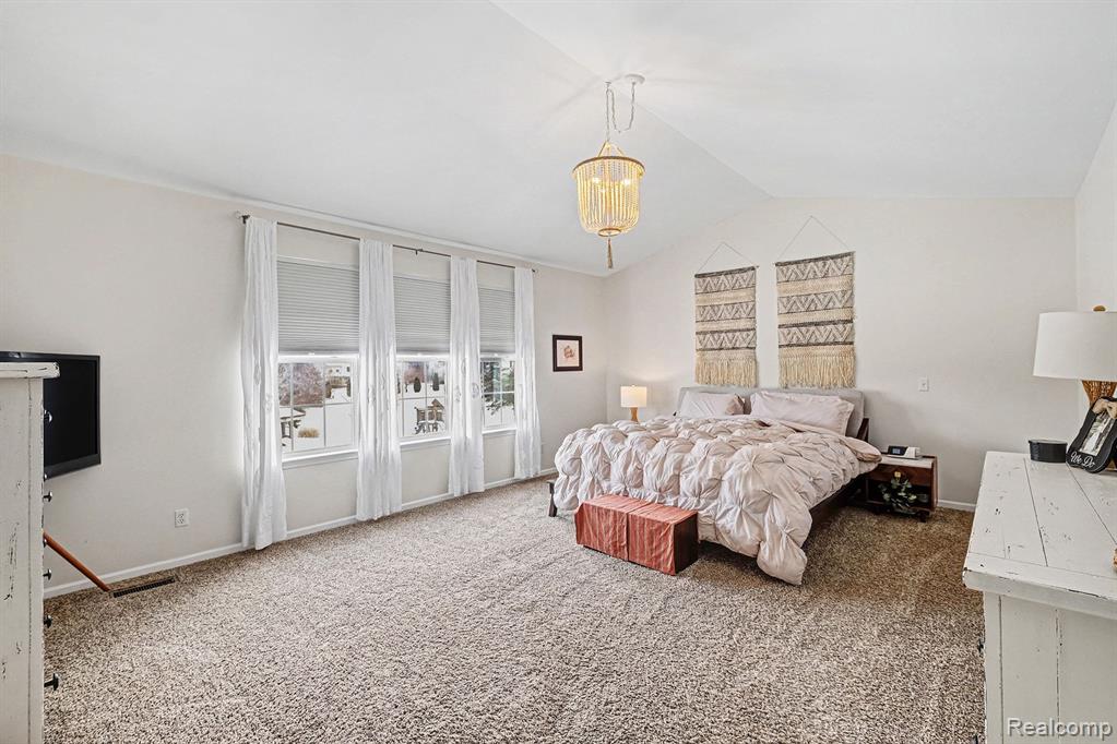 8375 Oxford Lane, Grand Blanc, MI 48439 — Photo 17