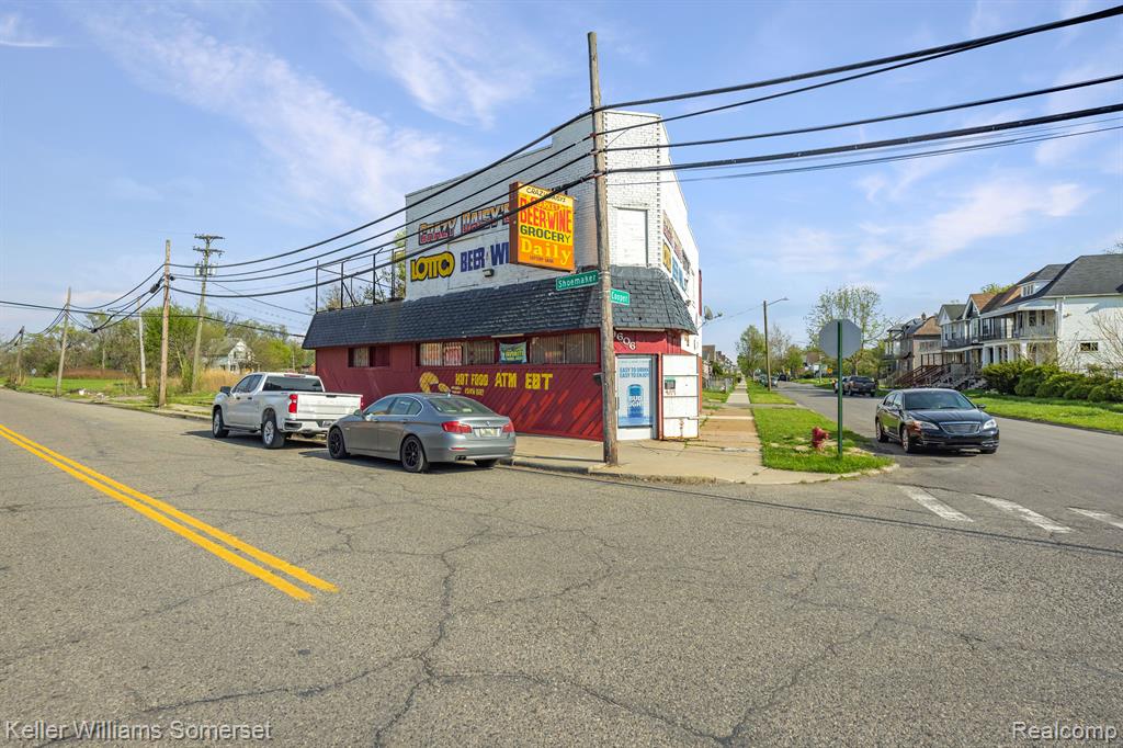9606 SHOEMAKER Street - Photo 4