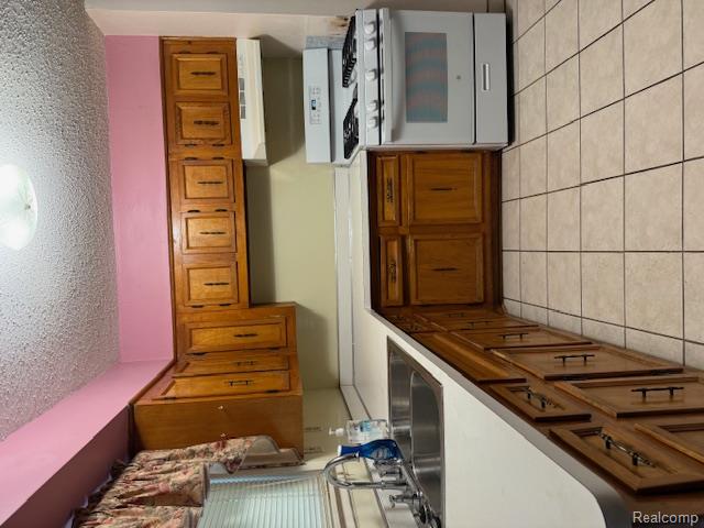 483 Pearsall Avenue, Pontiac, MI 48341 — Photo 7