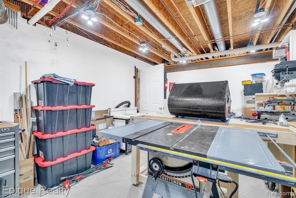 9493 Aspen View Drive, Grand Blanc, MI 48439 — Photo 50
