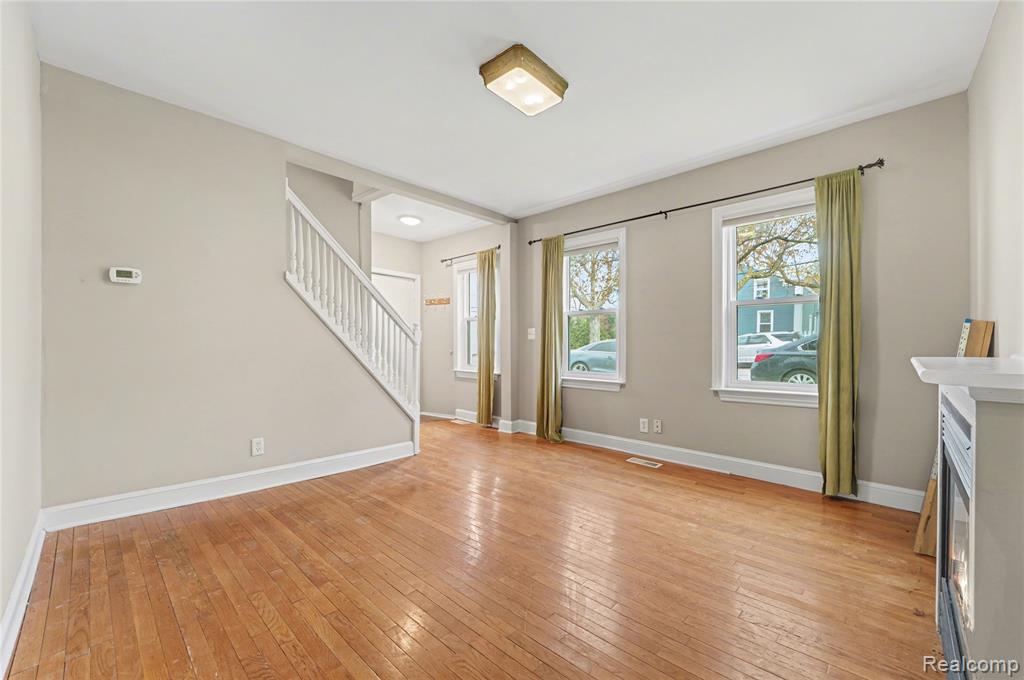 12 E Church Street, Clarkston, MI — Photo 15