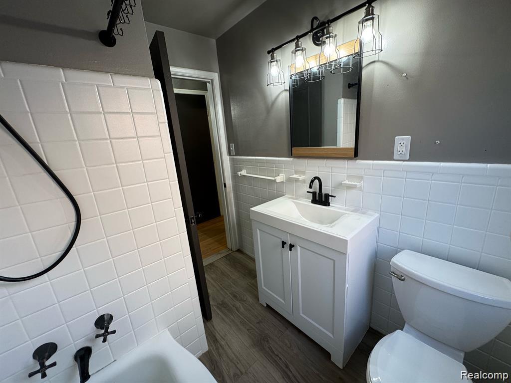 405 N LAFAYETTE Street, Dearborn, MI 48128 — Photo 3