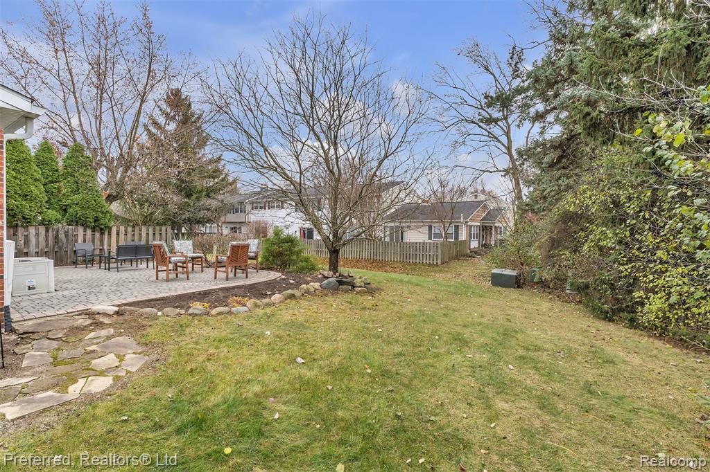 19517 Dartmouth Place, Northville, MI 48167 — Photo 37