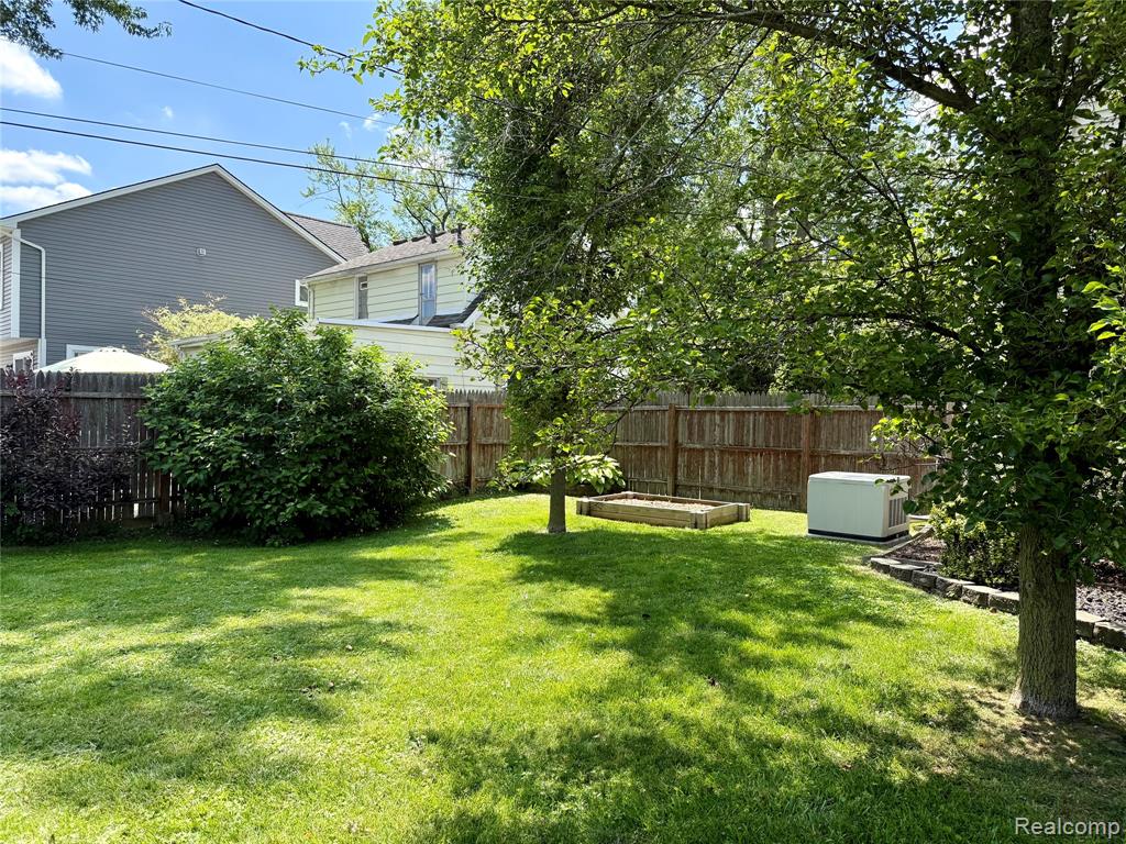3566 Buckingham Avenue, Berkley, MI 48072 — Photo 38