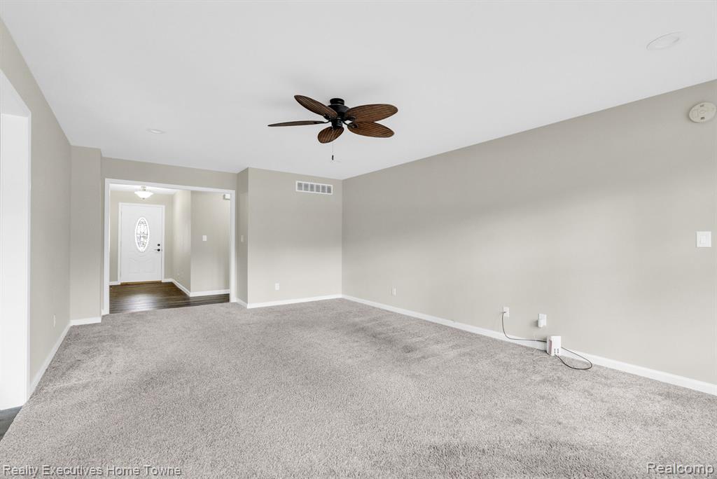 4080 Lancaster Drive, Fort Gratiot, MI 48059 — Photo 7