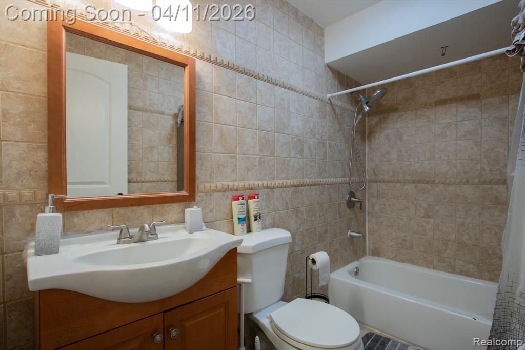 5636 Hipp Street, Dearborn Heights, MI 48125 — Photo 15
