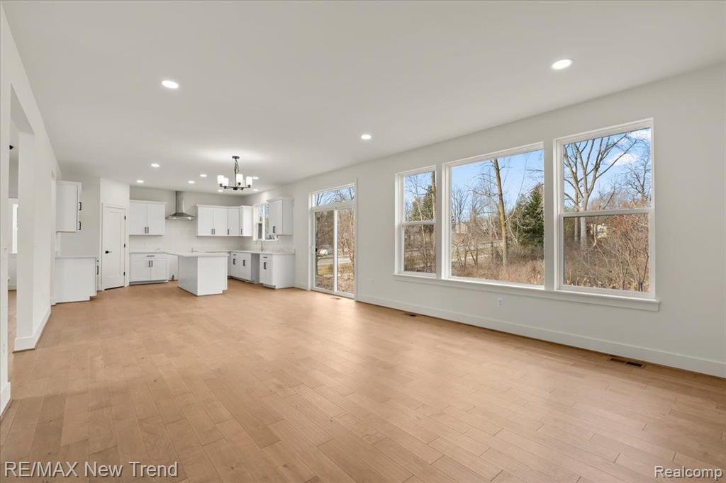 6515 CAMBRIDGE Circle, Clarkston, MI — Photo 6
