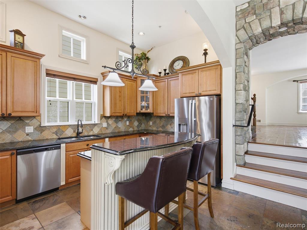 3875 Andover Avenue, Auburn Hills, MI 48326 — Photo 11