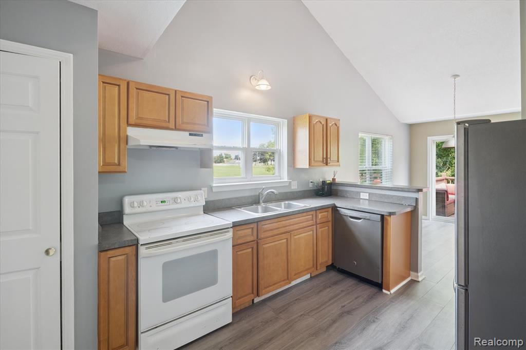 5449 Greenway Drive, Trenton, MI 48183 — Photo 13