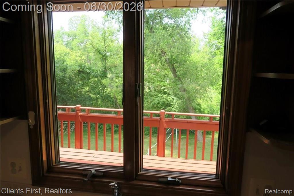 7233 OAKWOOD Drive, West Bloomfield, MI — Photo 12