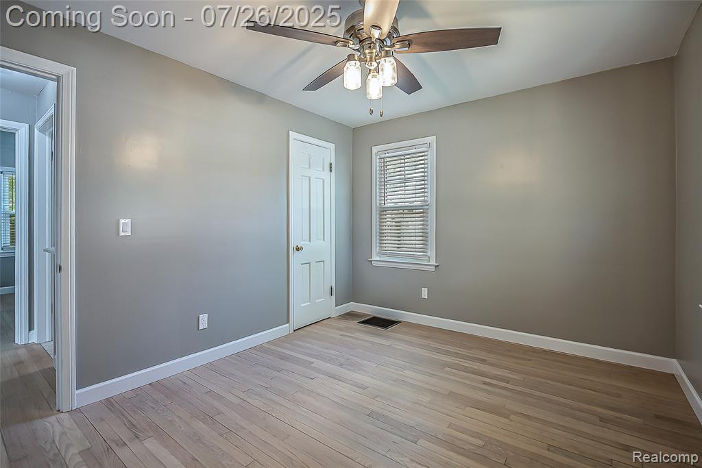 719 Spring Street, Howell, MI 48843 — Photo 14