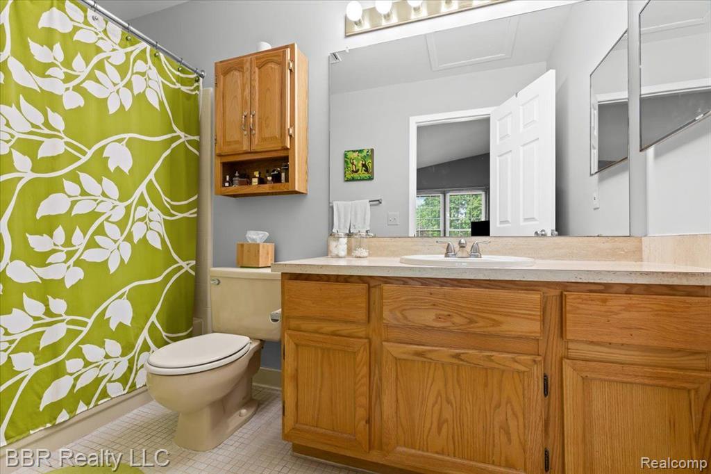 22118 EDGEWATER, Novi, MI — Photo 13