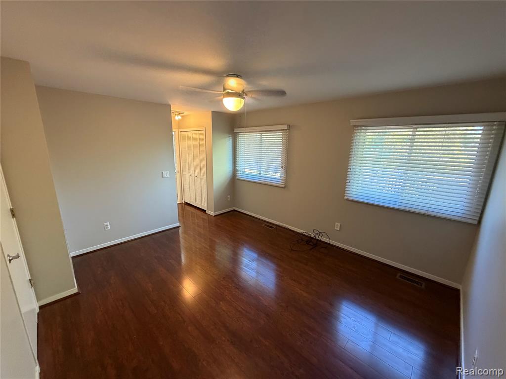 39588 Squire, Novi, MI — Photo 13