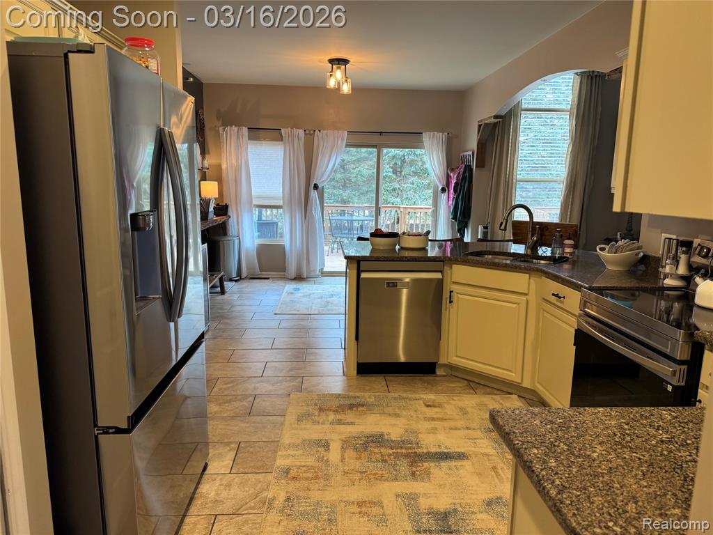 437 Golfside Drive, Lapeer, MI 48446 — Photo 13