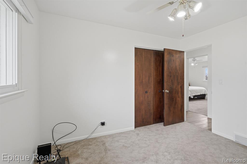 1612 Saint Marys Court, Essexville, MI 48732 — Photo 18