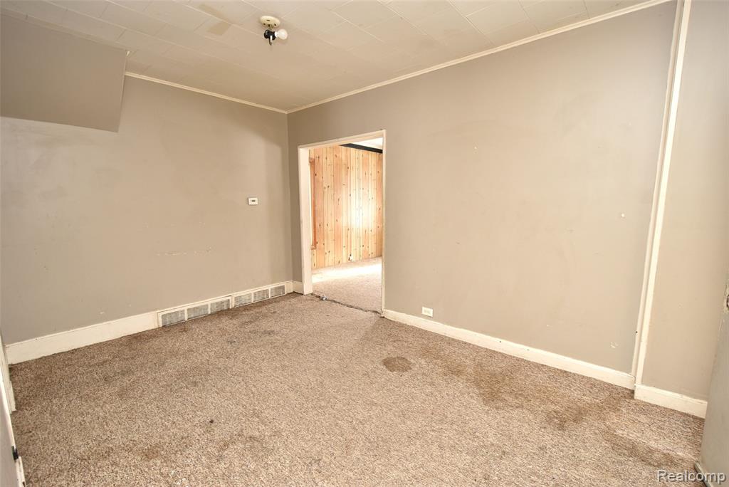 403 E King Street E, Owosso, MI 48867 — Photo 17