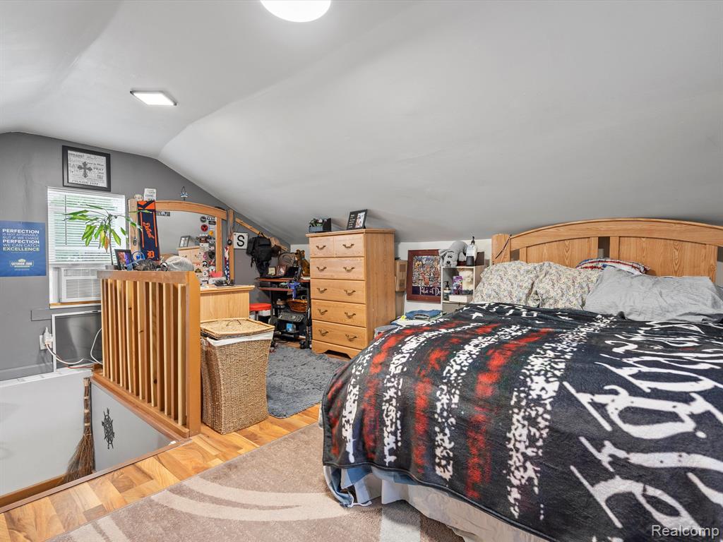 10196 HEGEL Road, Goodrich Vlg, MI — Photo 14