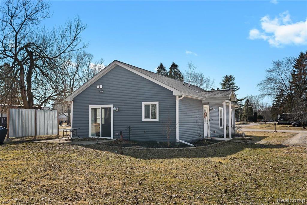 401 CHEROKEE Bend, Howell, MI 48843 — Photo 19