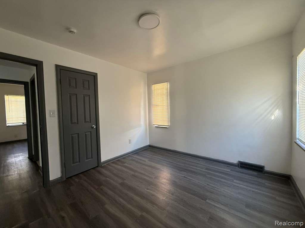 9747 Somerset Avenue, Detroit, MI 48224 — Photo 12