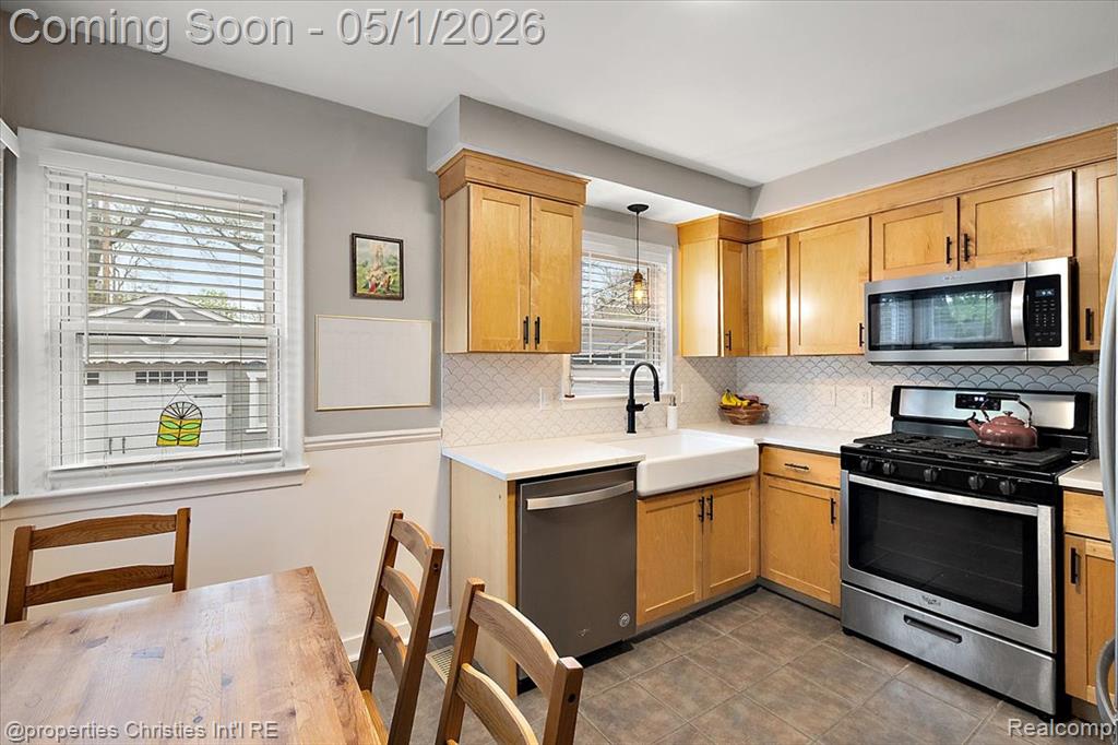 926 Catalpa Drive, Royal Oak, MI 48067 — Photo 7