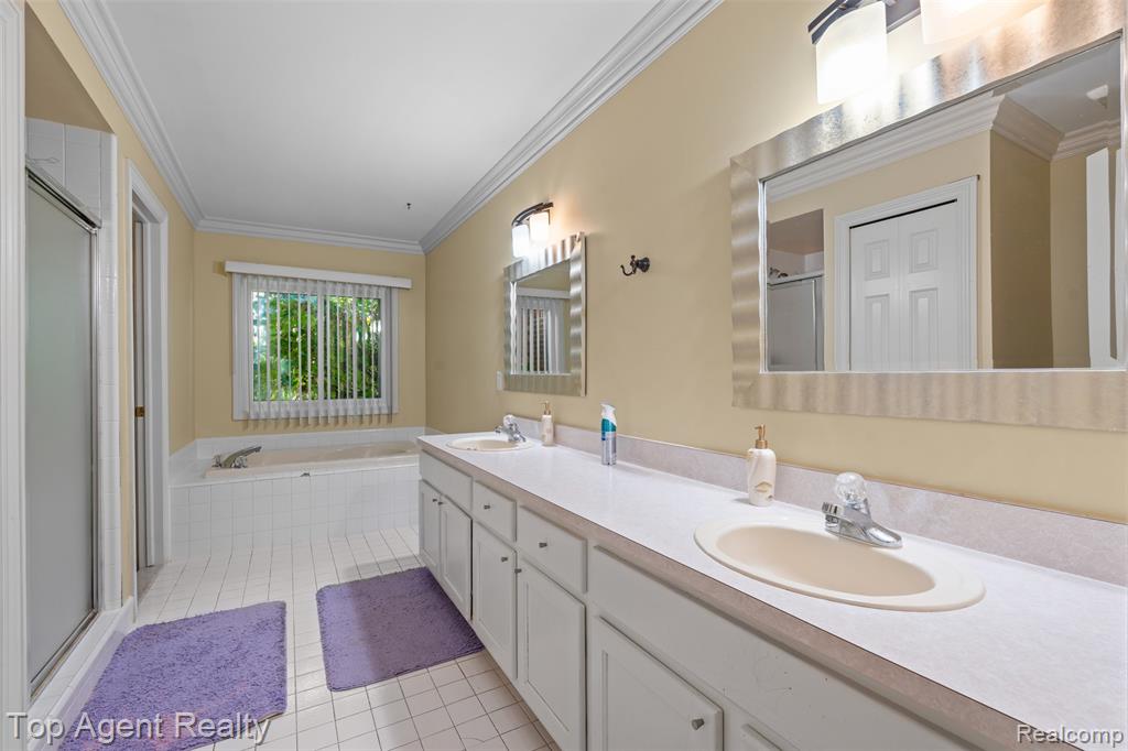 53260 VILLA ROSA Drive, Macomb, MI 48042 — Photo 24