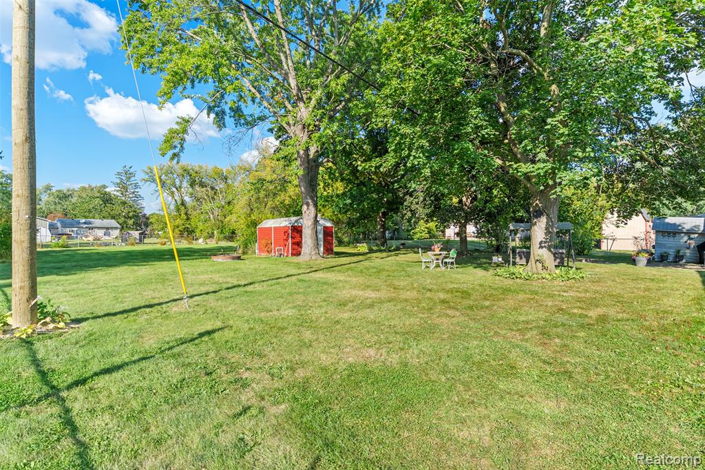 5292 Maple Avenue, Swartz Creek, MI 48473 — Photo 27