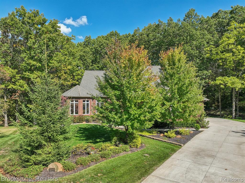 5947 Blackberry Lane, Clarkston, MI 48348 — Photo 68