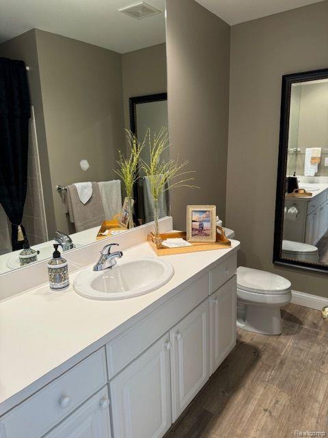 695 Woodhaven Drive, 64, Commerce Twp, MI 48390 — Photo 16