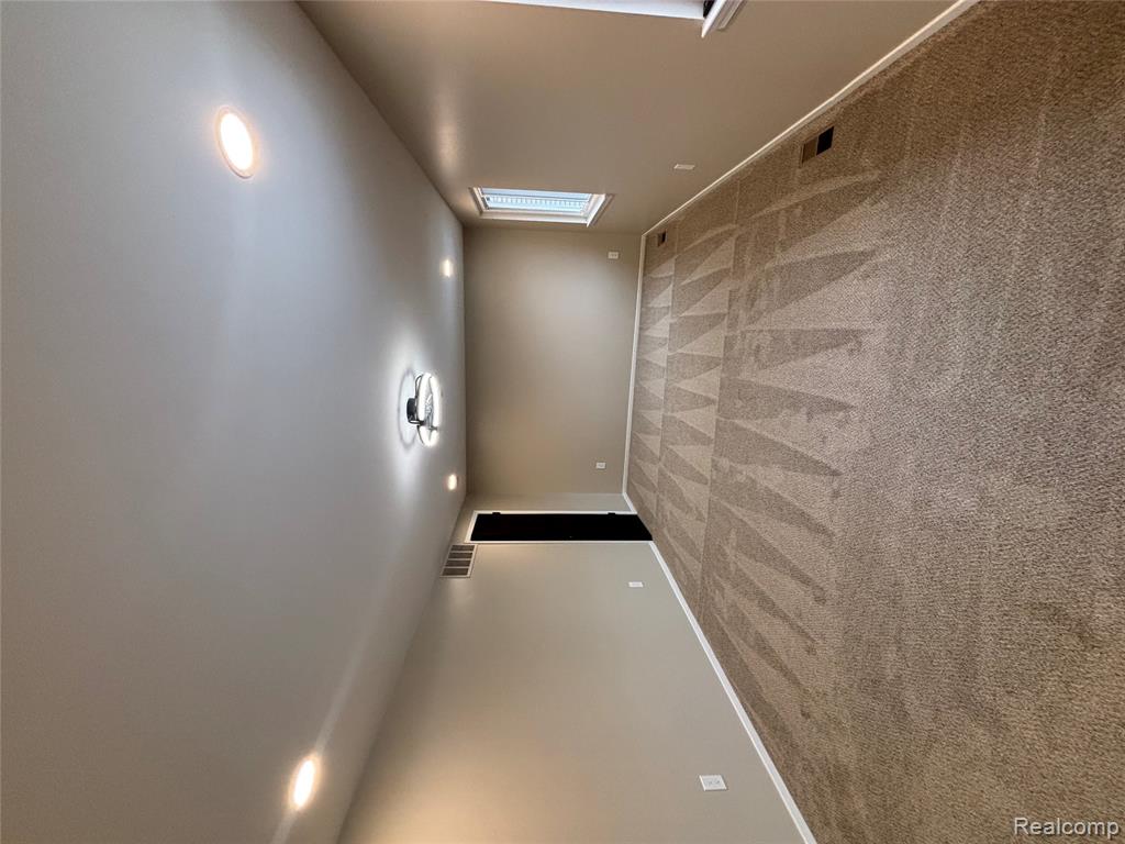 8821 Knolson Avenue, Livonia, MI 48150 — Photo 22